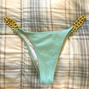 📦5.95 Ship! Shein bathing suit bottom w/gold chains sides! Super sexy!